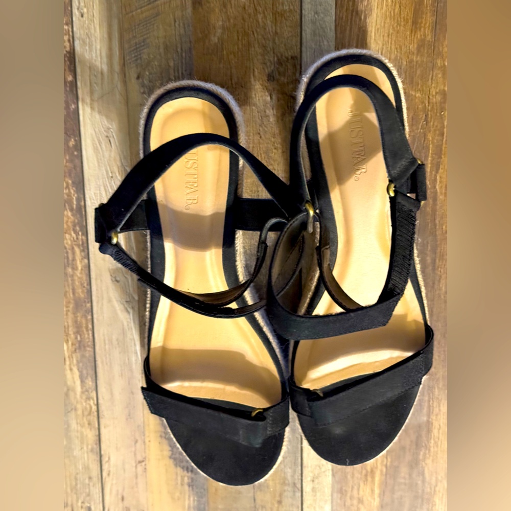 Black Women's Sandals